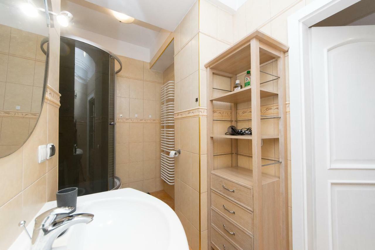 Spacious Apartment In Old Town P4You Pl Krakau Exterior foto