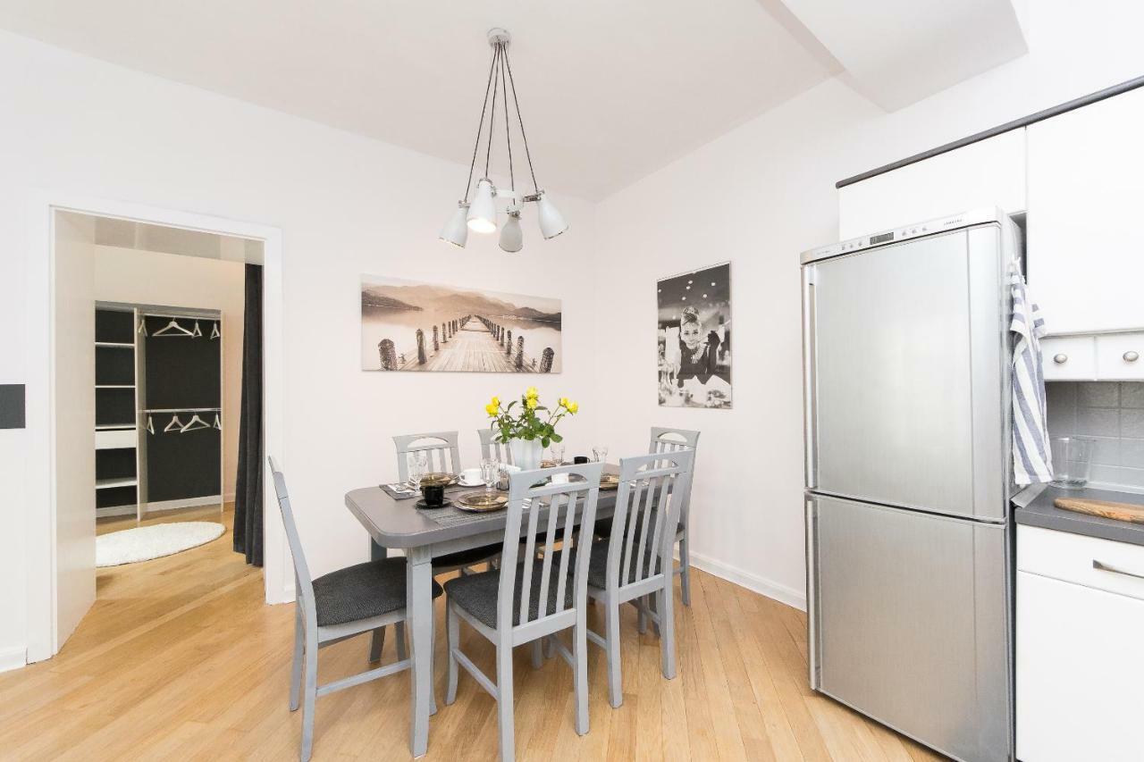 Spacious Apartment In Old Town P4You Pl Krakau Exterior foto