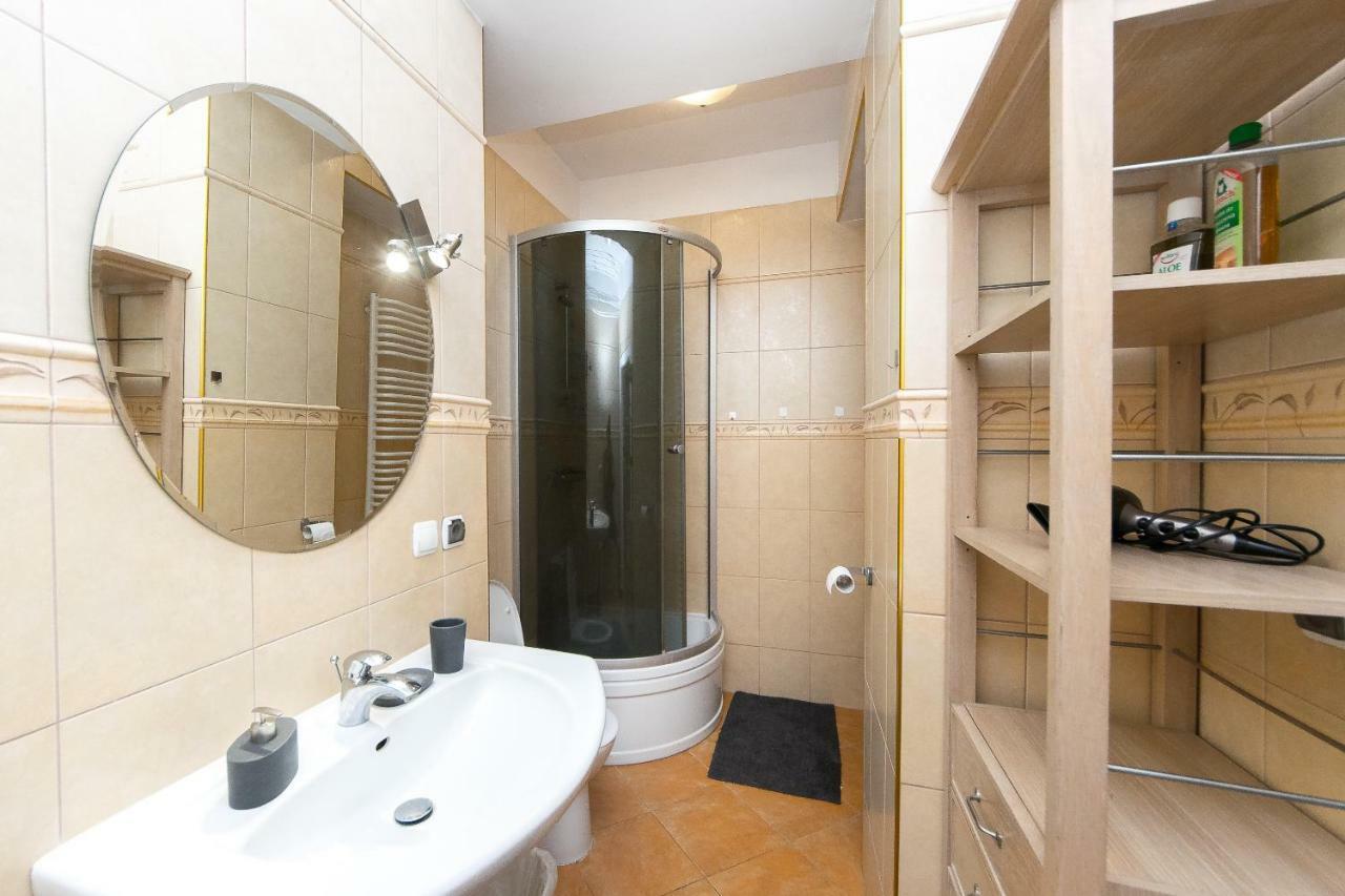 Spacious Apartment In Old Town P4You Pl Krakau Exterior foto