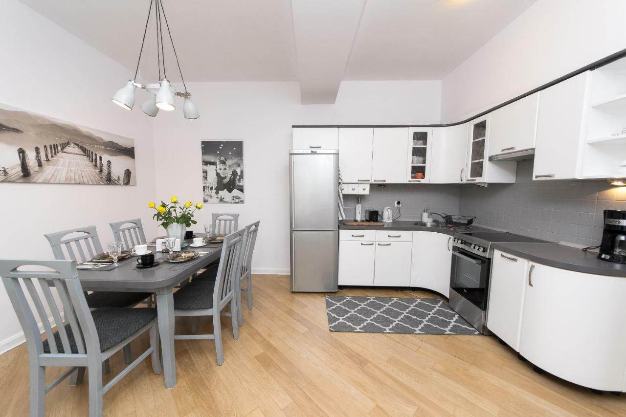 Spacious Apartment In Old Town P4You Pl Krakau Exterior foto